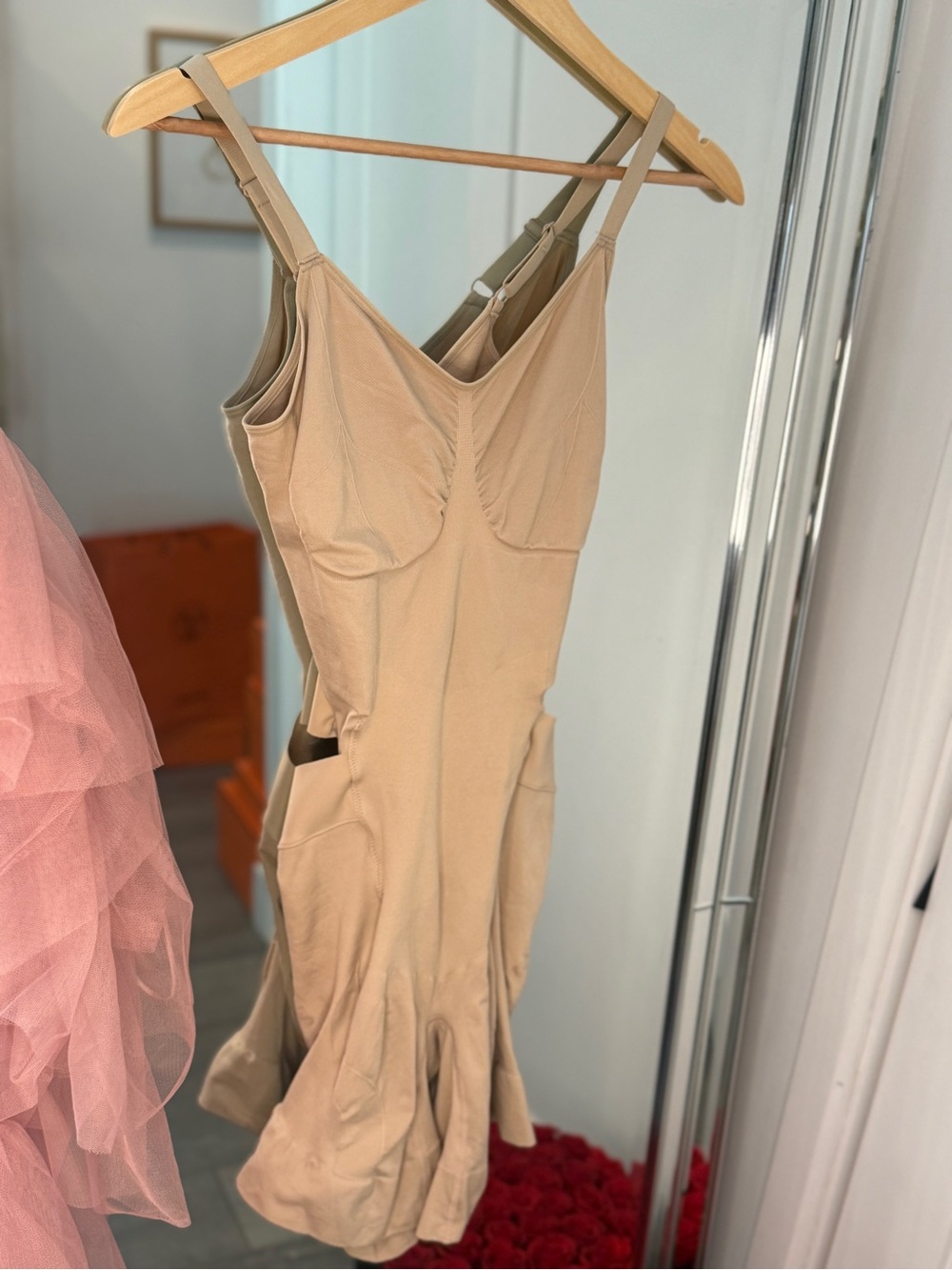 SheCurve XL Seamless Nude Shapewear Bodysuit - Picture 4 of 5